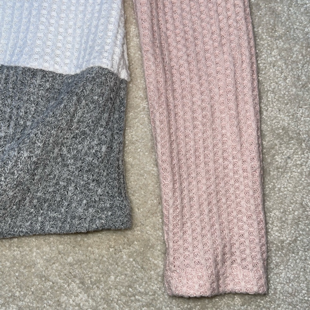 Colorblock top - Picture 5 of 6